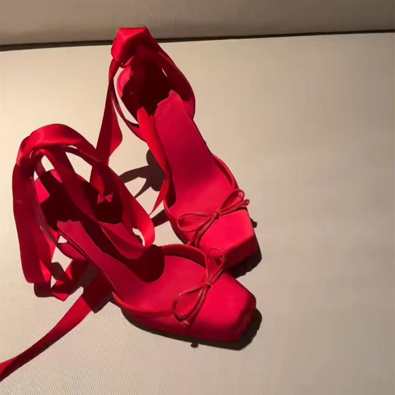 أحذية حمراء بكعب عالٍ، حذاء نس - مراجعة Women'S Shoes Quality وسعره