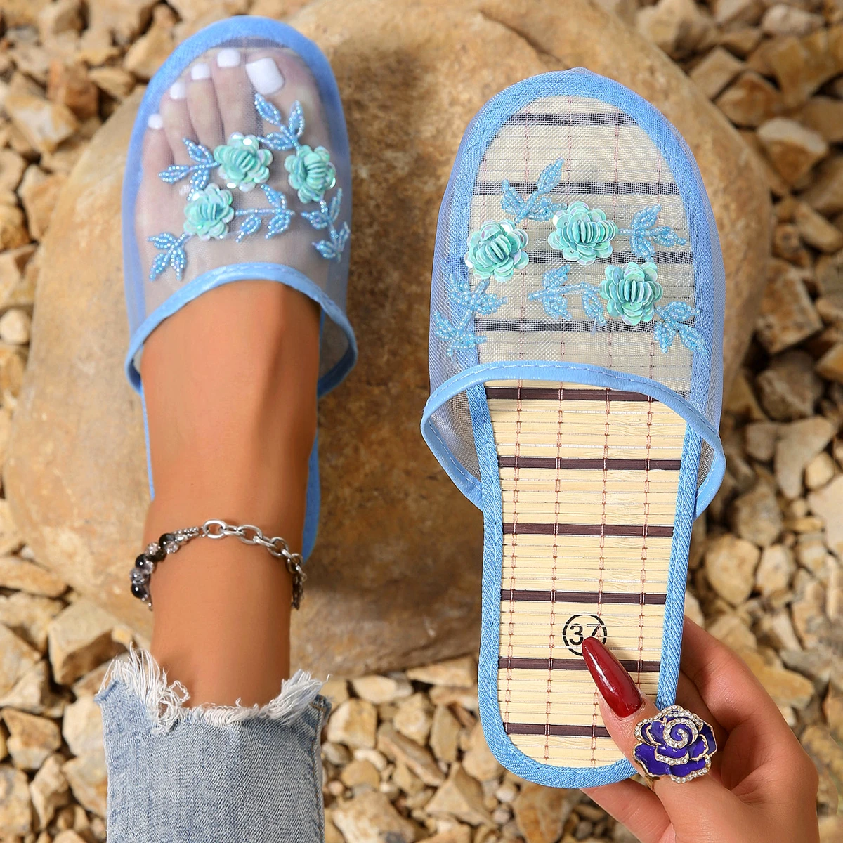 صنادل نسائية شبكية مغلقة من ال - مراجعة Mule Slip On وسعره
